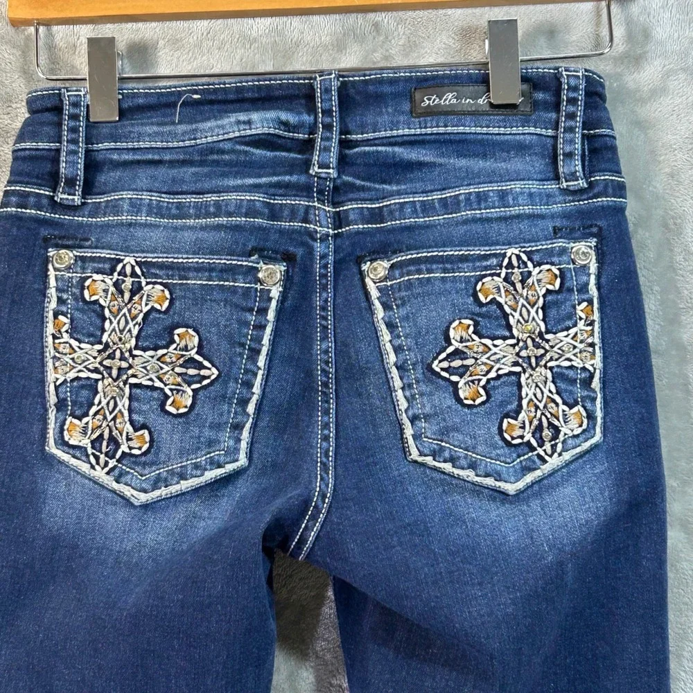 Stella in Dreams Womens Mid Rise Bootcut Jeans Dark Wash Cross Pocket SR100 3/26